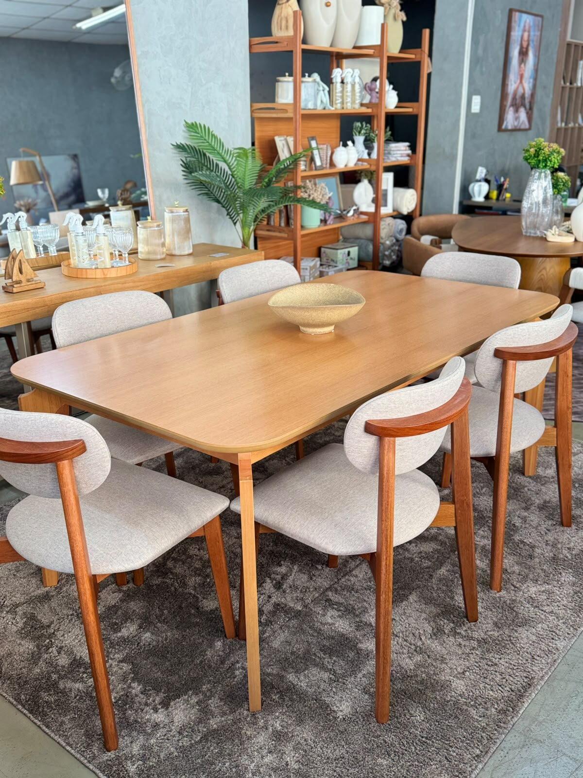 Conjunto de Mesa 1,80x0,90 com 6 cadeiras
